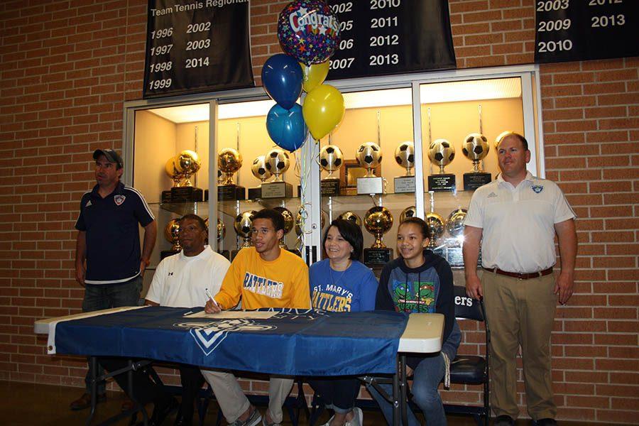 Defender of the year signs with Saint Mary's