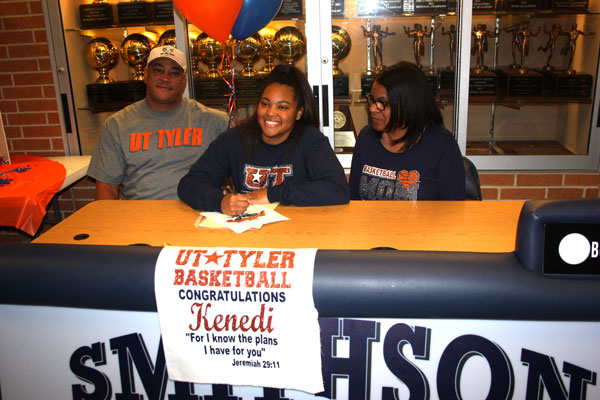 Senior leaders sign letters of intent