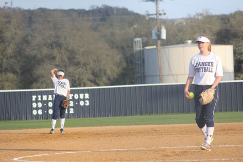 Softball clinches playoff spot