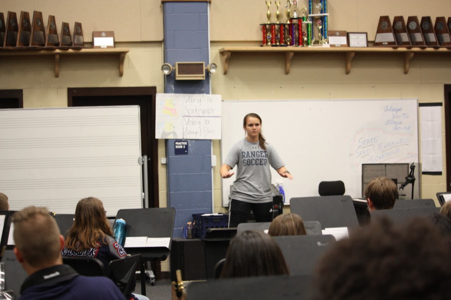 Sophomore clarinetist Kate Fey undertakes her turn at the podium.