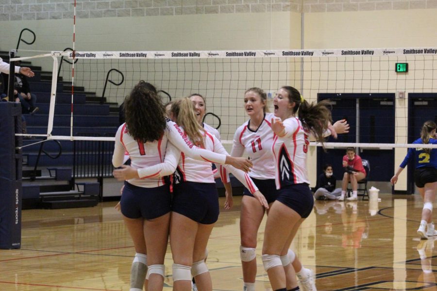 Volleyball wins a against Clemens
