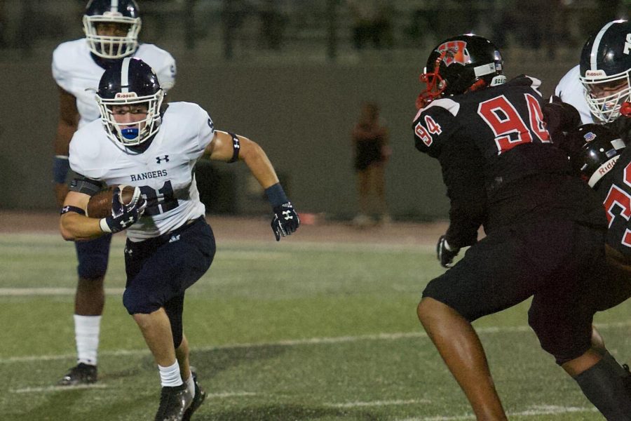 Gabe Hoskins sprints to the edge against Wagner. Hoskins has rushed for 345 yards and 6 touchdowns on 69 carries this season.