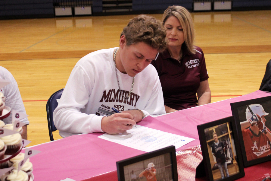 Caden Meuth signs to play baseball and McMurry University.