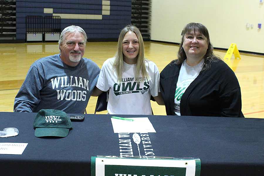 Hannah Giordanelli signed to play tennis at William Woods University.