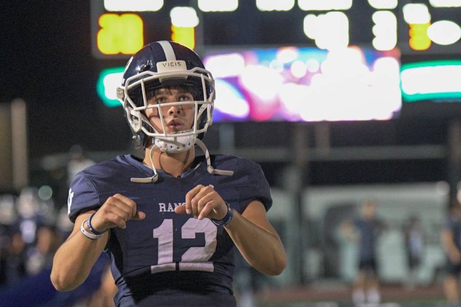 Senior quarterback Chase Senelick will lead the offense onto the field against Reagan at 11:30 a.m. Saturday at the Alamodome.