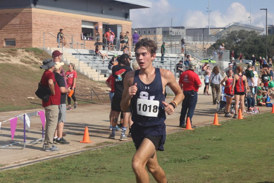 Cross country takes first place at the Pieper Invite Sept. 10.