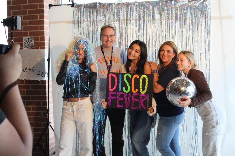 Student Council takes promotion photos for the homecoming dance.