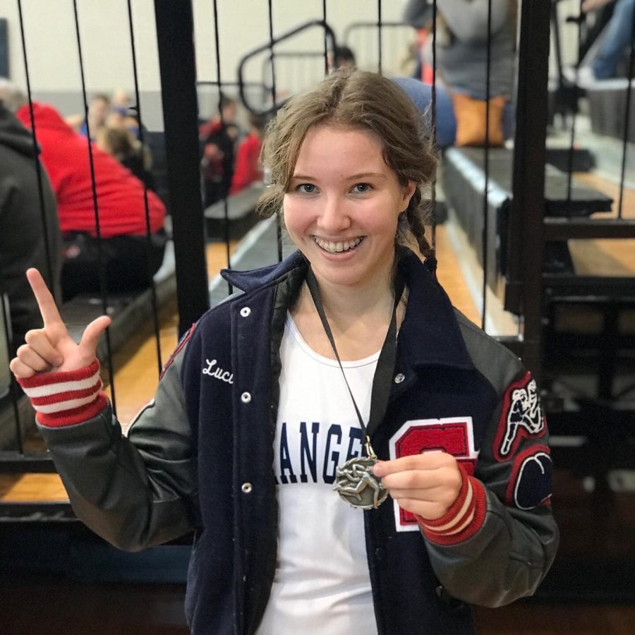 Lucie Puytorac won silver at 3-1 at the Steele Lady Knights meet.