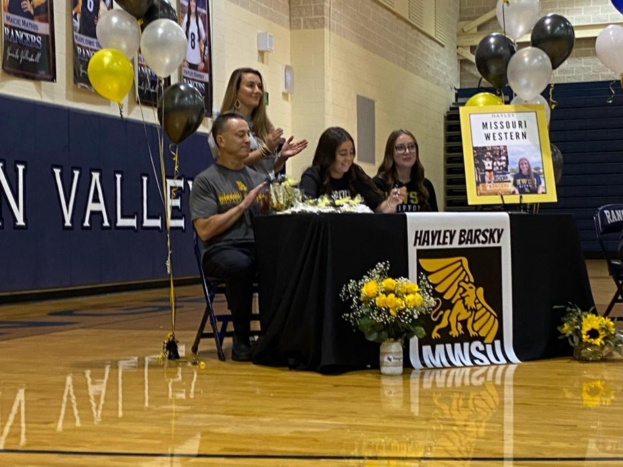 Hayley Barsky signs to play volleyball at Missouri Western State University.