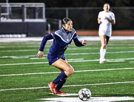 Senior Jasmin Dominguez dribbles down the field against Seguin on Feb. 24. 