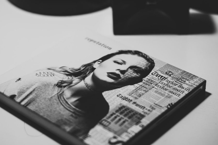 Fans of Taylor Swift have faced difficulties getting tickets for the "Eras" tour.
